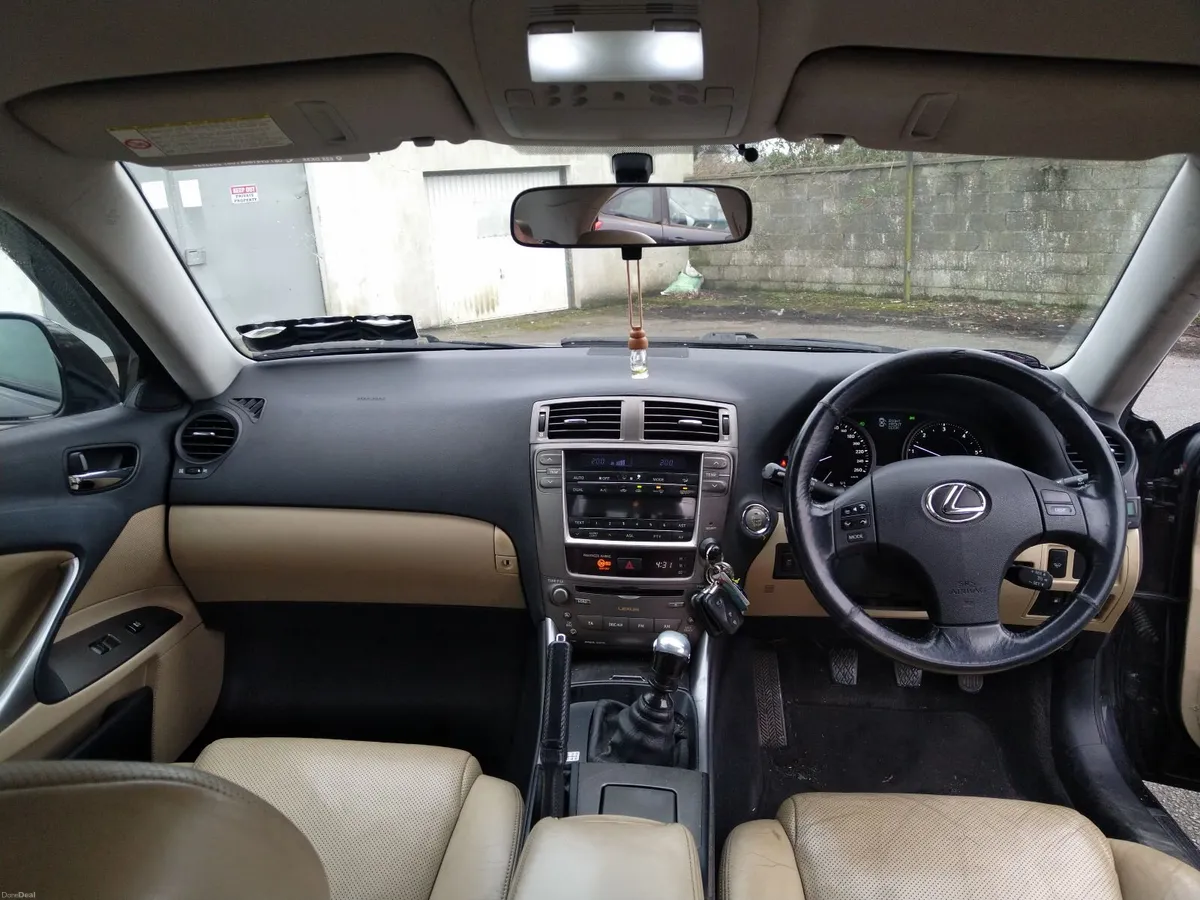Lexus IS 2009 - Image 3