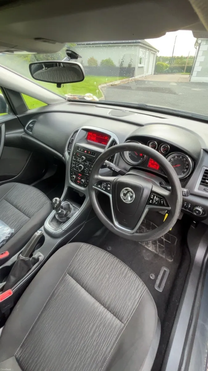 Vauxhall Astra - Image 4