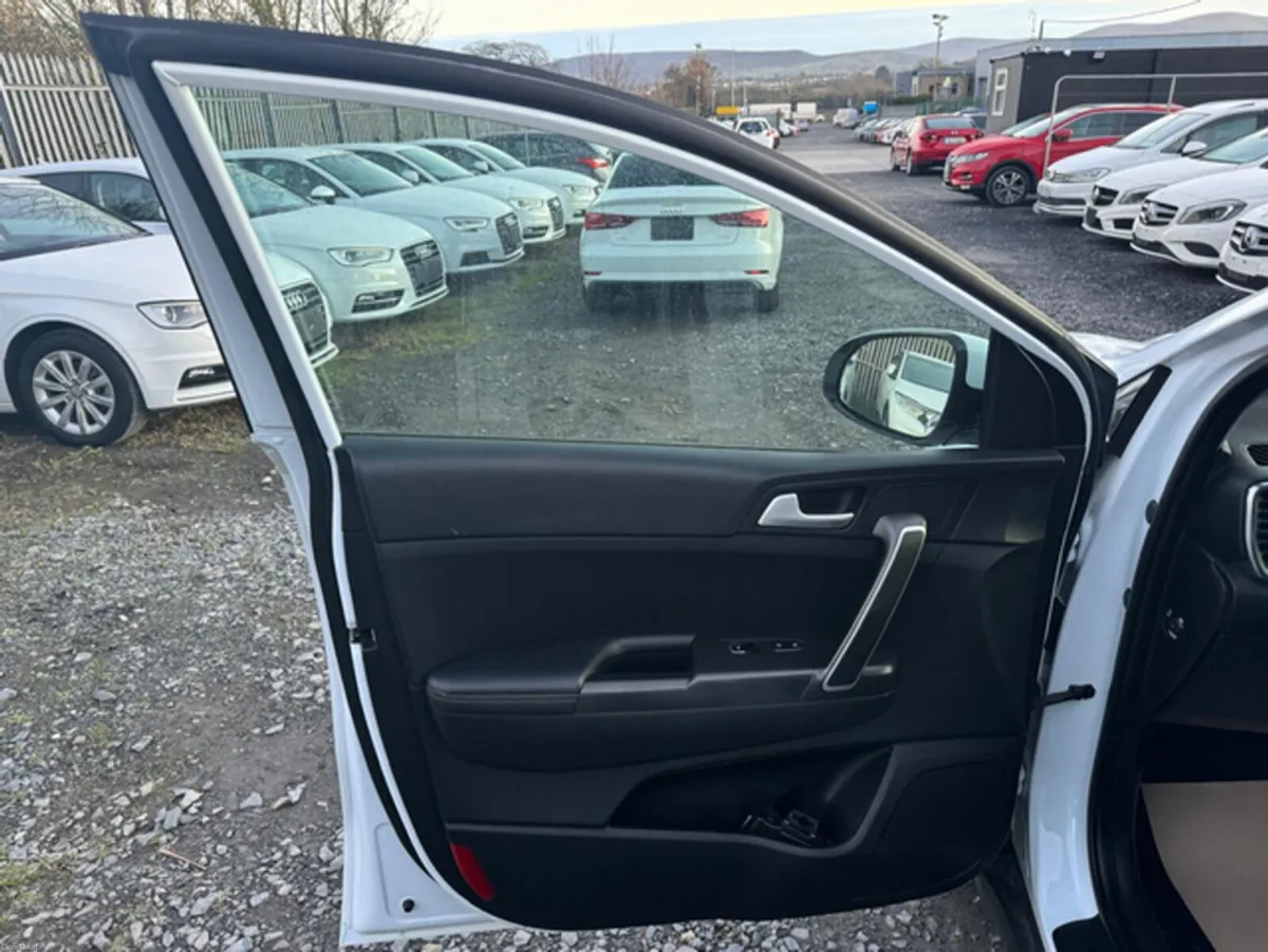 Kia Sportage 1.7 Diesel - Image 4