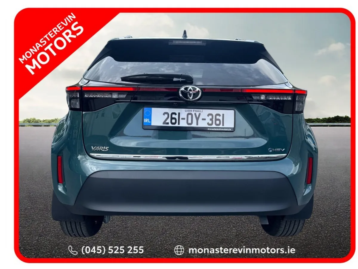 Toyota Yaris Cross LUNA SPORT MON 4DR - Image 4