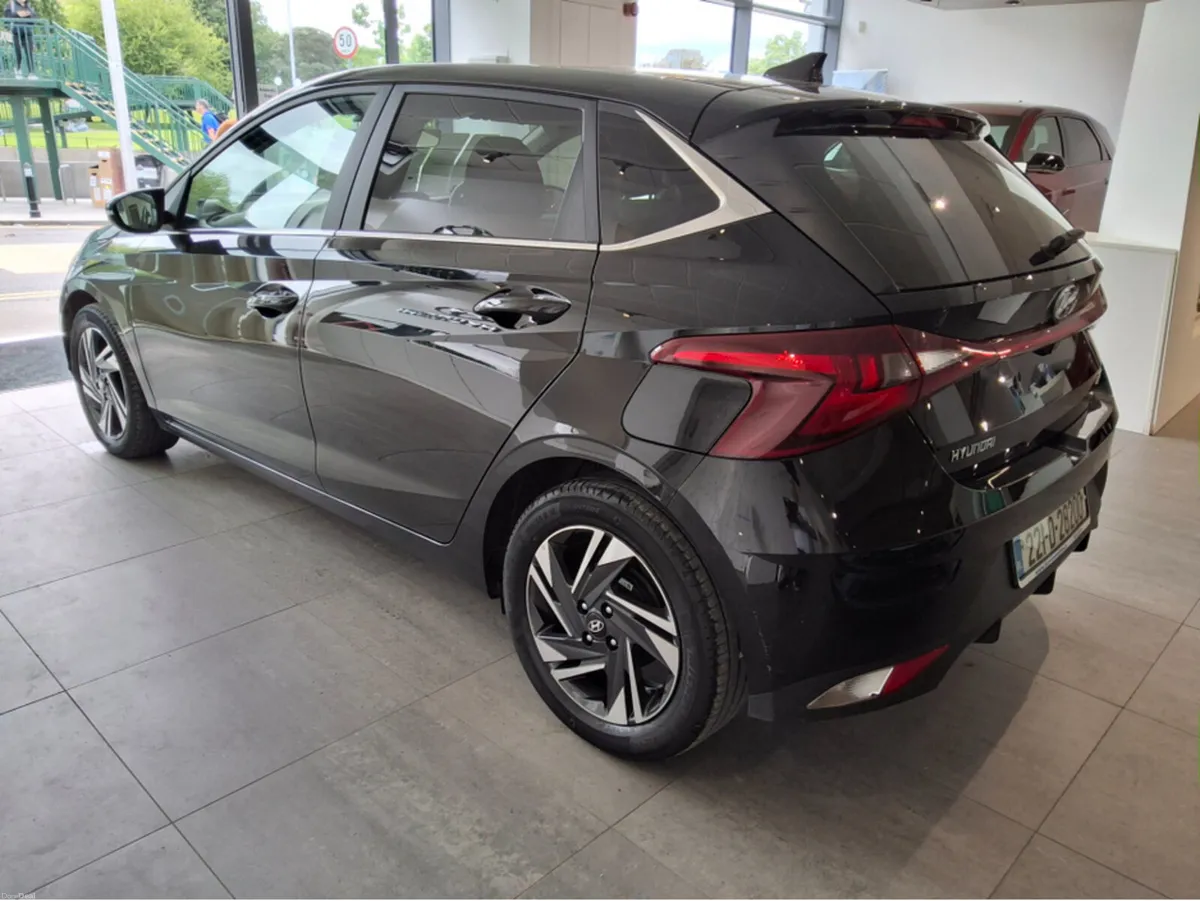 Hyundai i20 DELUXE PLUS 5DR - Image 4