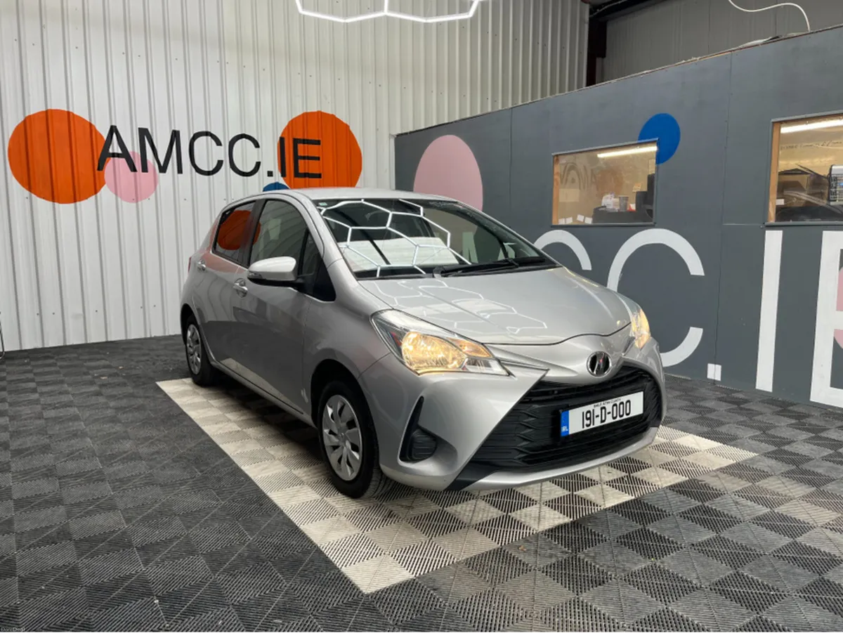 Toyota Vitz 2019 TOYOTA VITZ F 1.0 AUTOMATIC / REV - Image 1