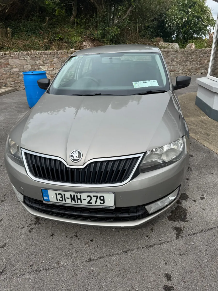 Skoda Rapid 2013 - Image 2