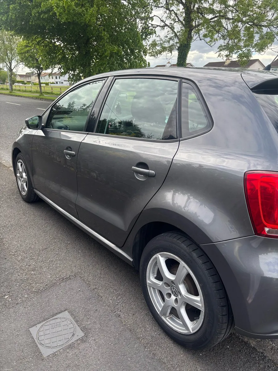 Volkswagen polo - Image 4