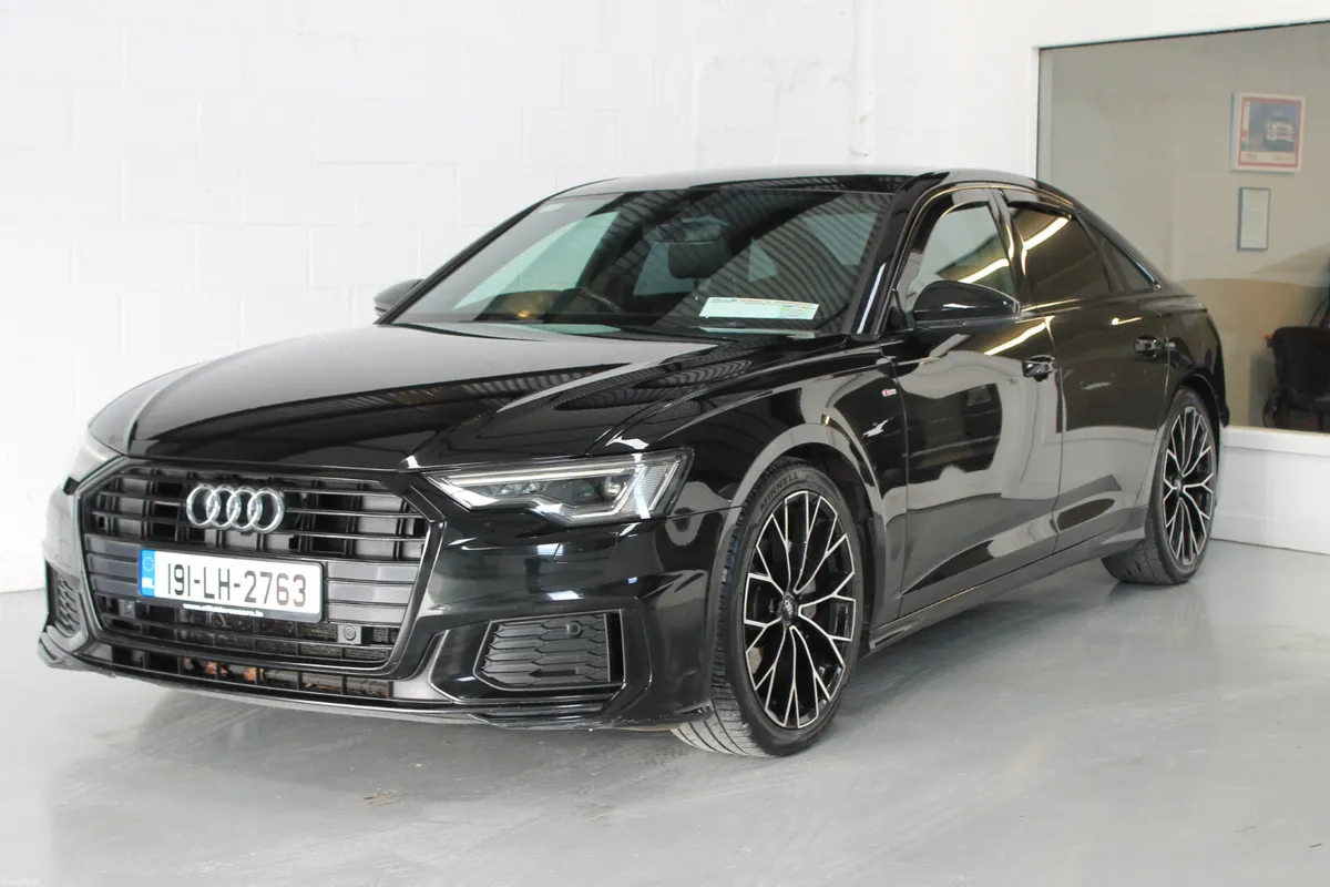 Audi A6 2019, S-Line Black Edition Brilliant Black - Image 1