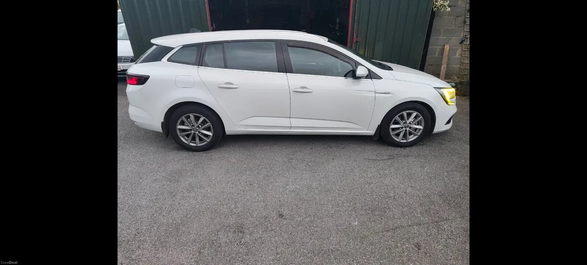 2017  RENAULT MEGAN GT TOURER 1.5 DCI ESTATE - Image 4