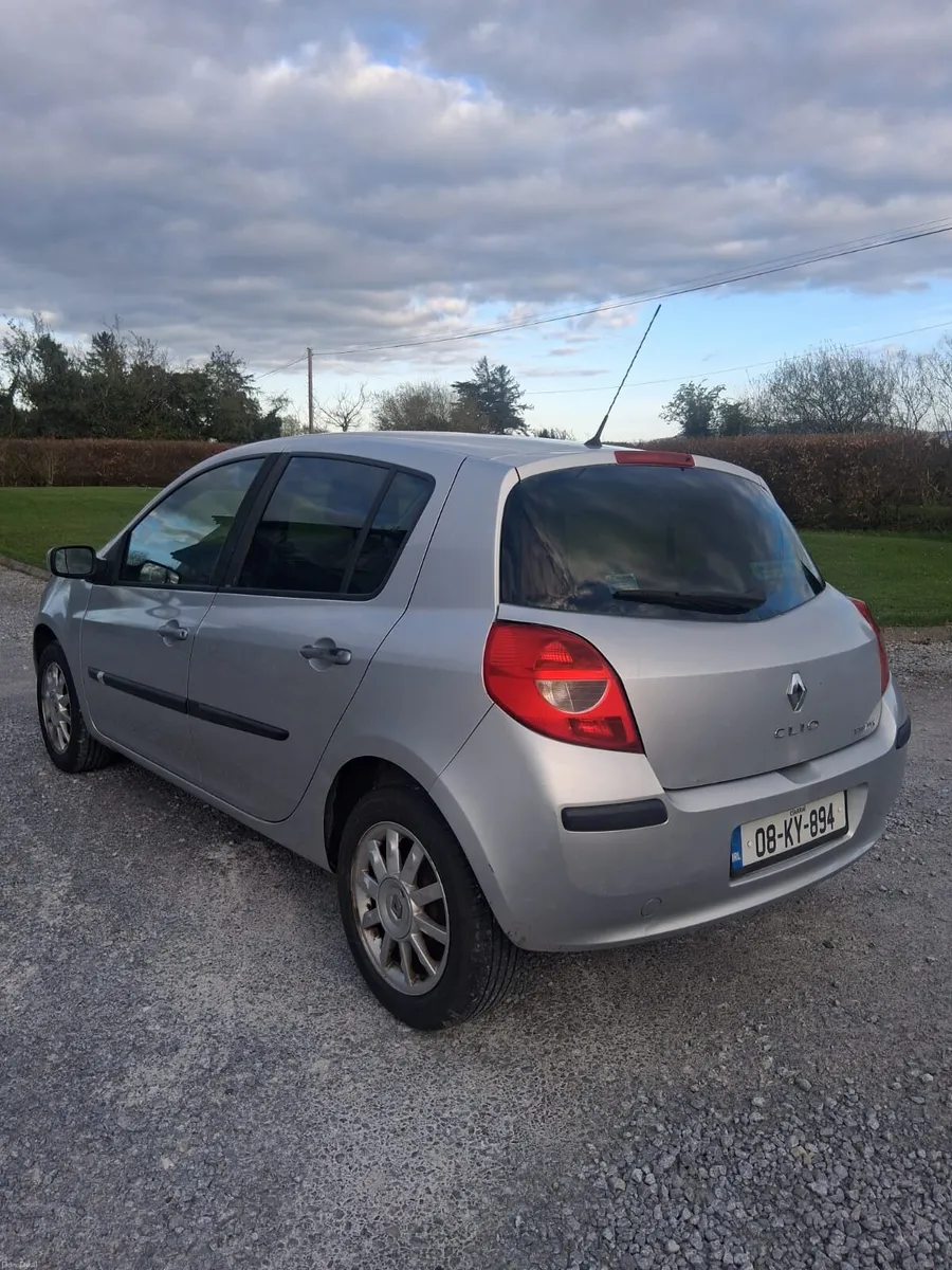 Renault Clio - Image 2