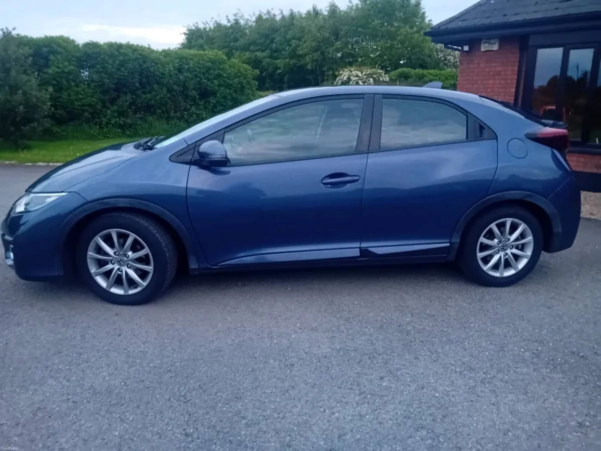 2015 Honda Civic Petrol - Image 3