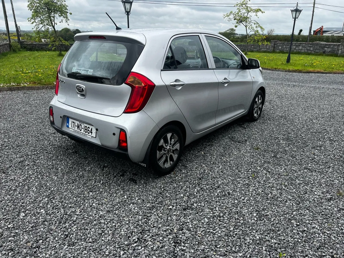 2017 Kia picanto 1.0 petrol - Image 4