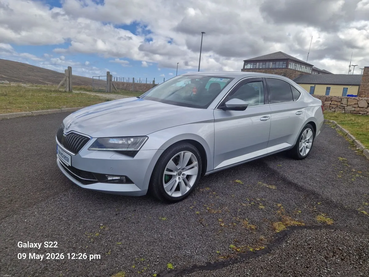 Skoda Superb 2019 - Image 1