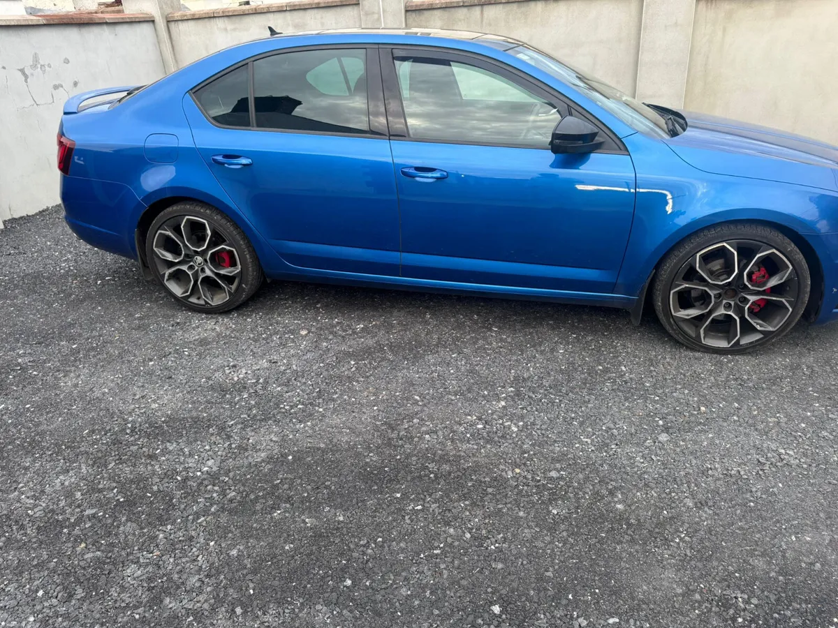 Skoda Octavia 2017 VRS Automatic - Image 2