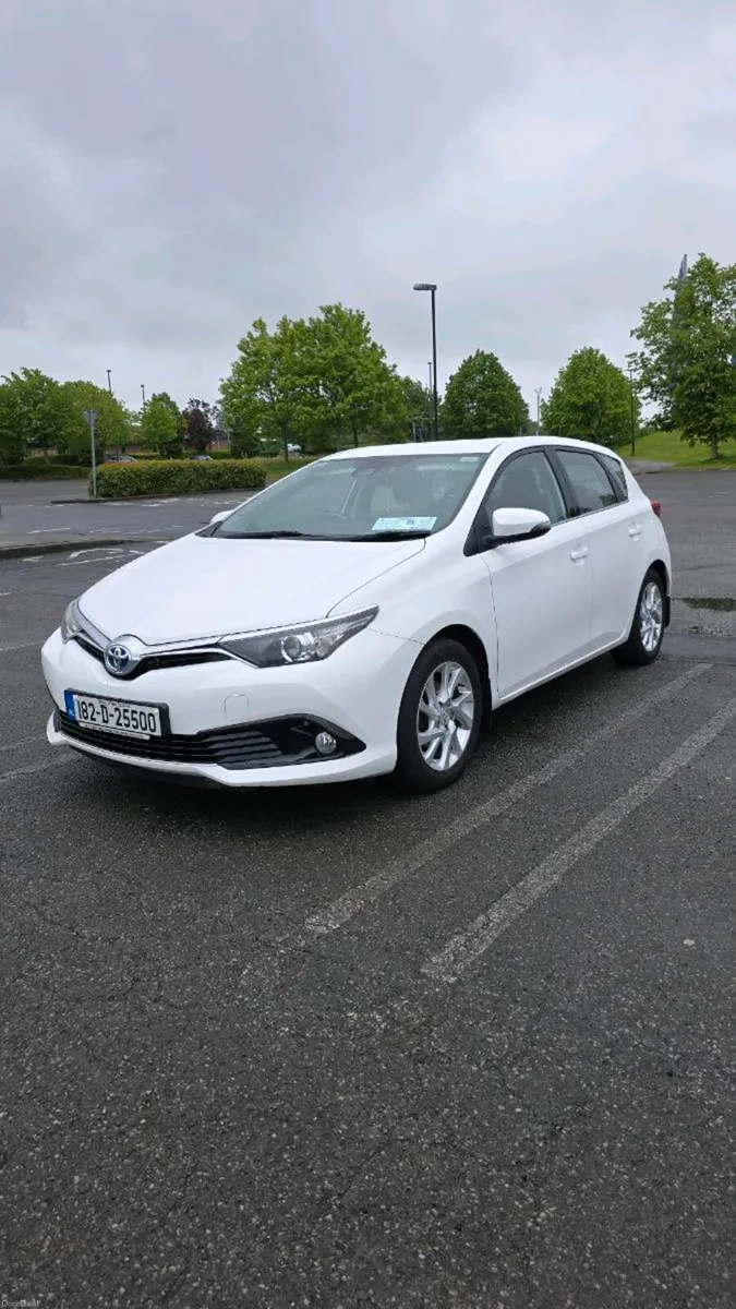 Toyota Auris Hybrid 1.8. 2018 - Image 1