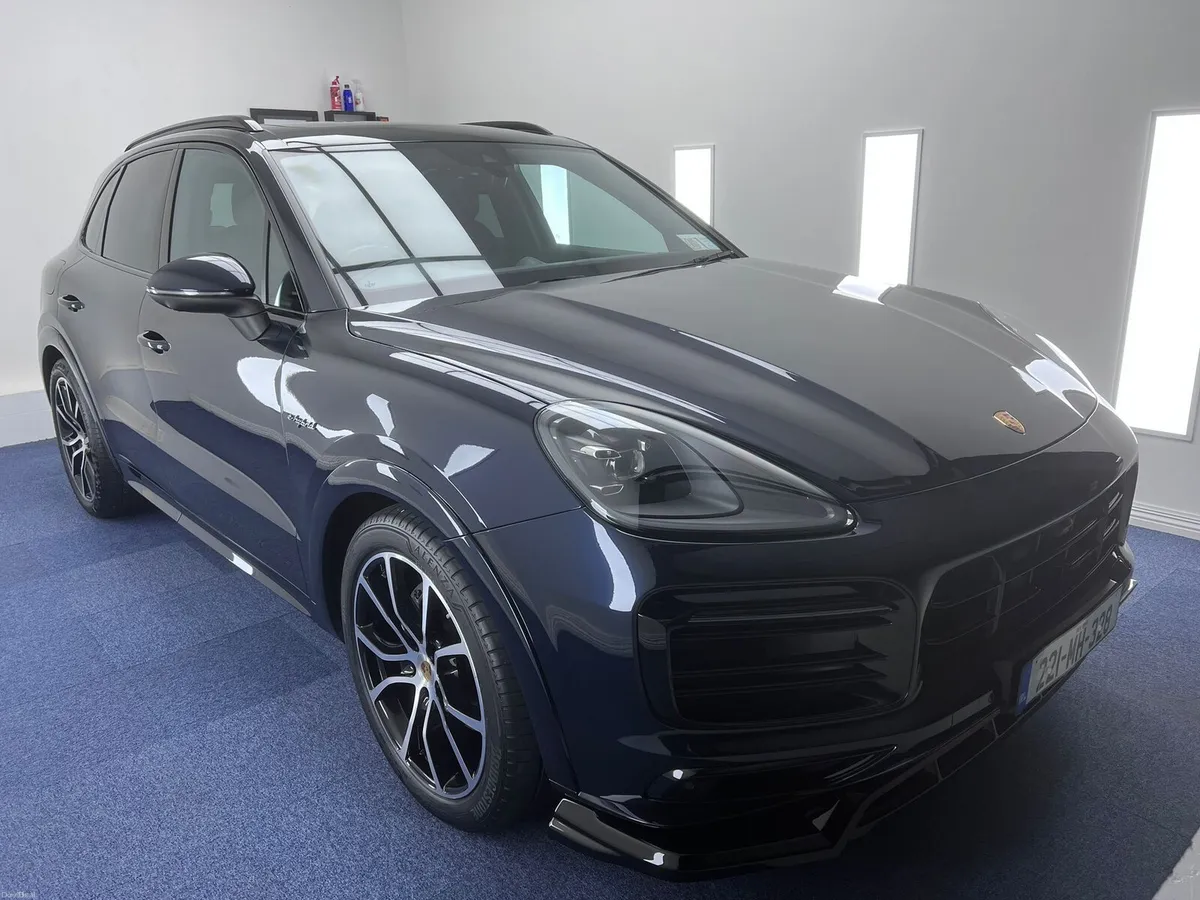2022 Porshe cayenne 3.0 petrol hybrid 460bhp - Image 2