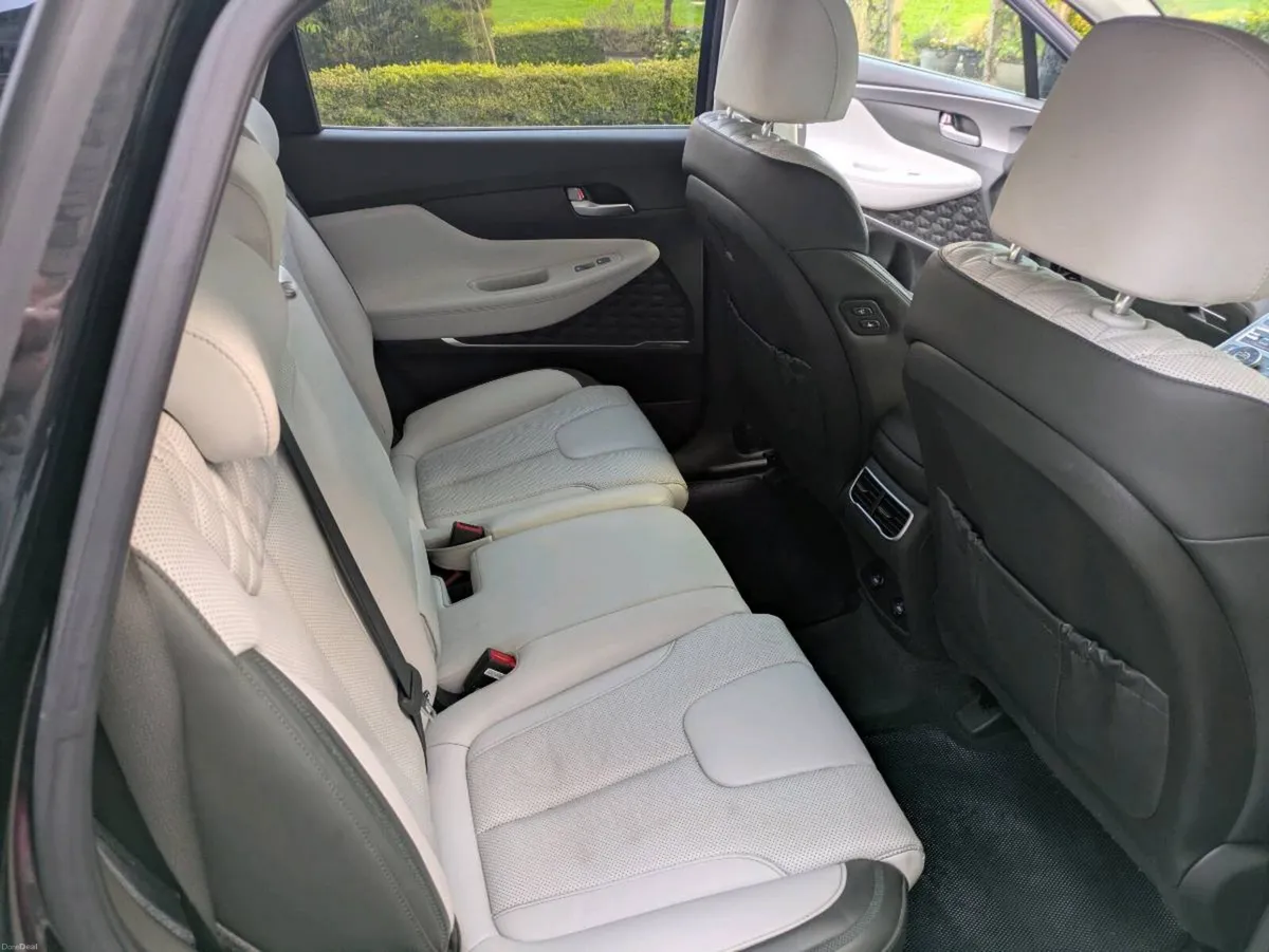 Hyundai Santa Fe Phev - Image 5