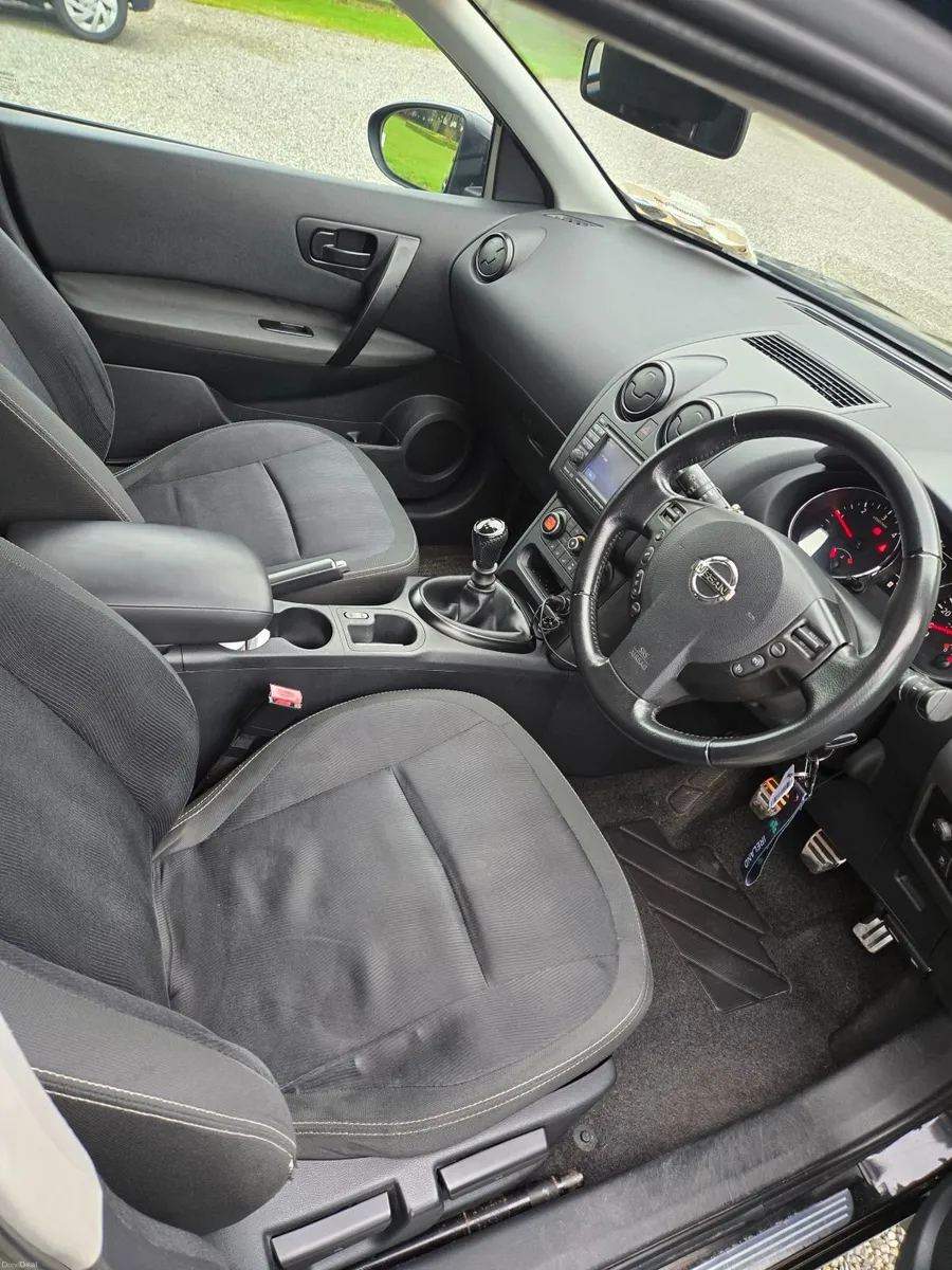 Nissan Qashqai 2010 - Image 4