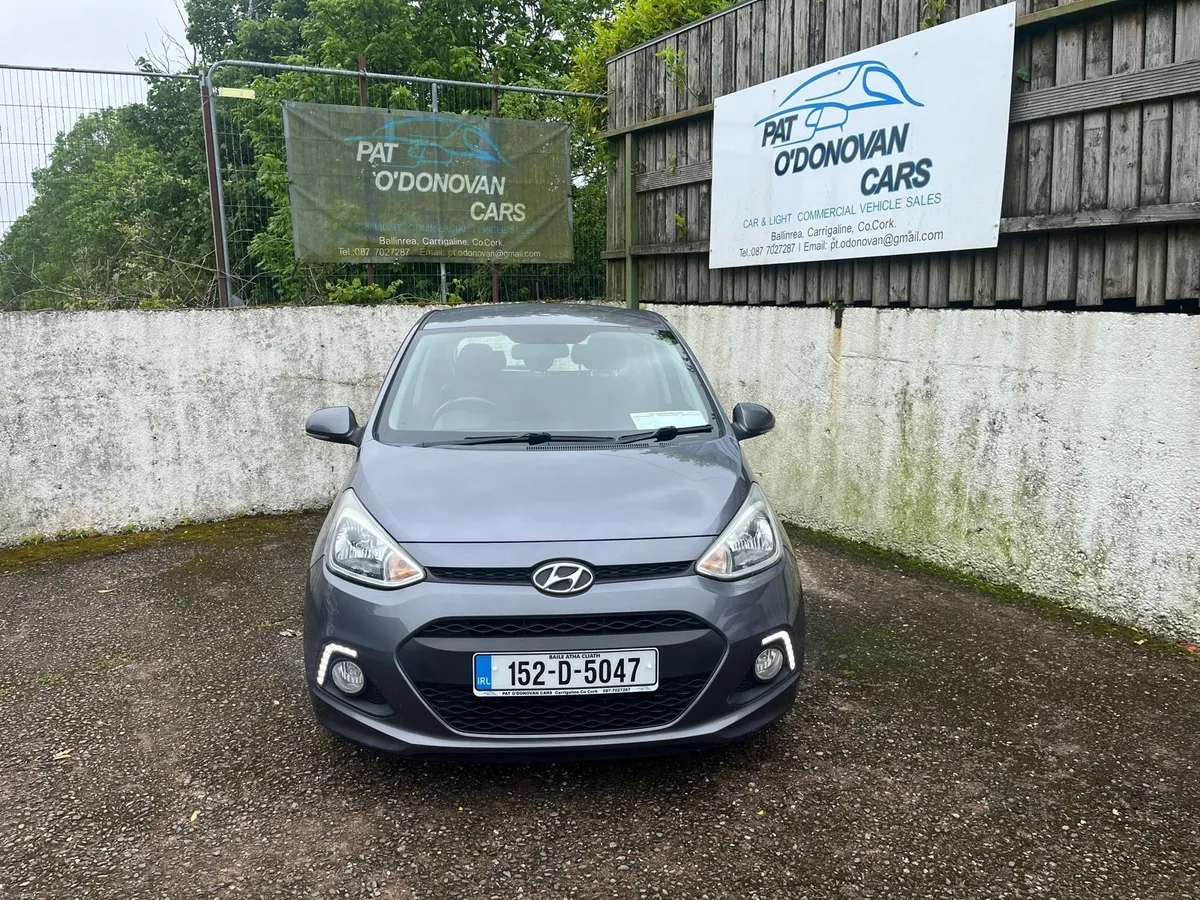 2015 Hyundai i10 Deluxe 1.0 petrol - Image 2