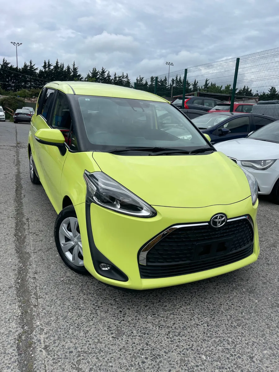 2019 Toyota Sienta automatic hybrid - Image 1