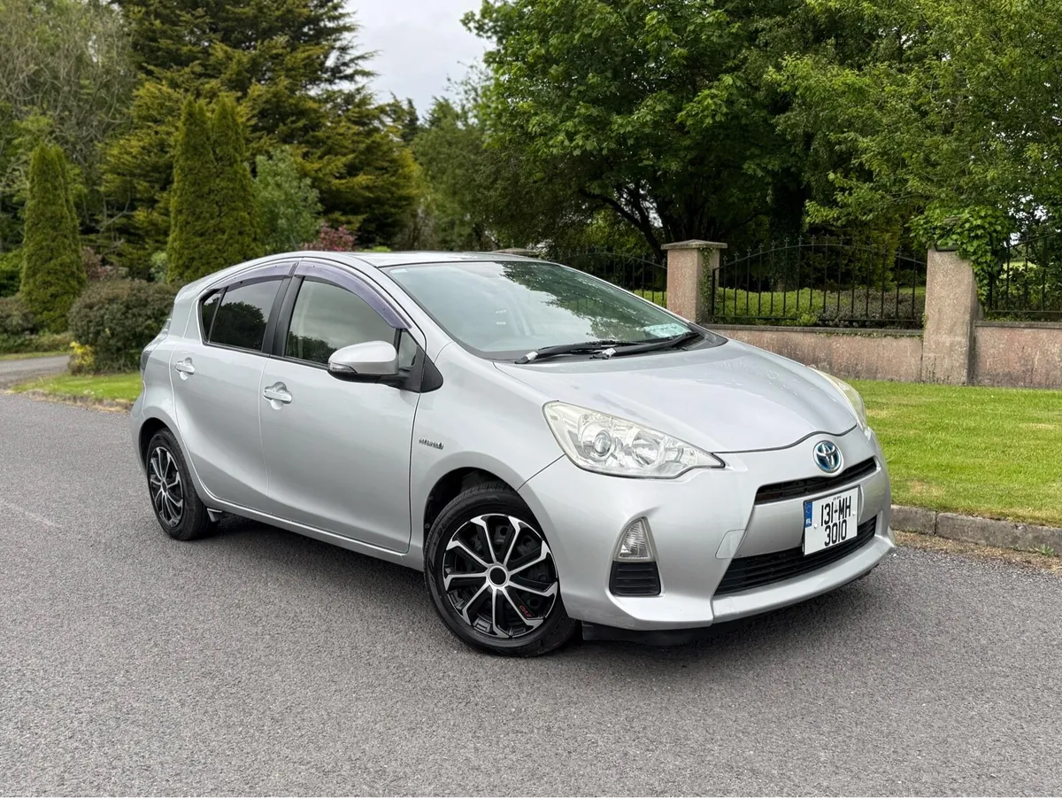 2013 Toyota Aqua 1.5 Hybrid Push-Start original - Image 2
