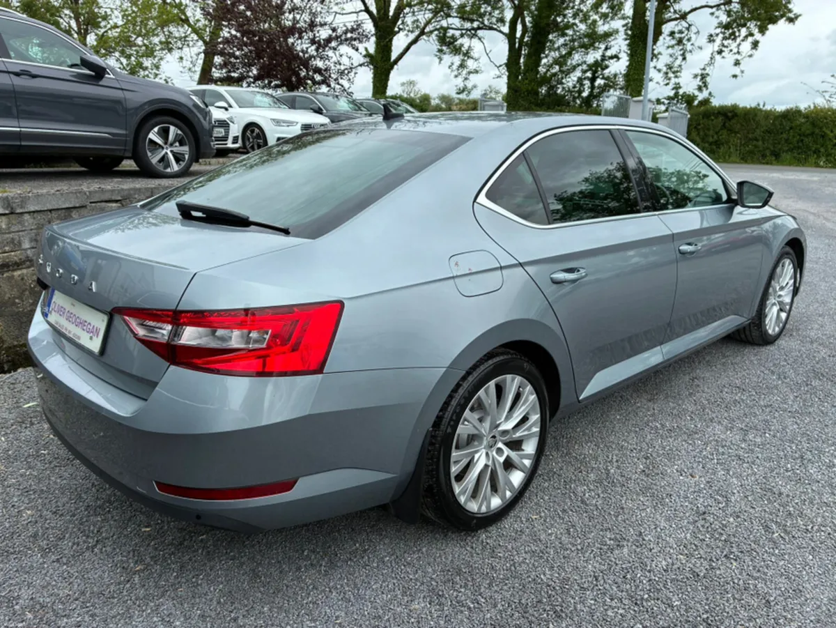 Skoda Superb STYLE 2.0 TDI 150 BHP - Image 2
