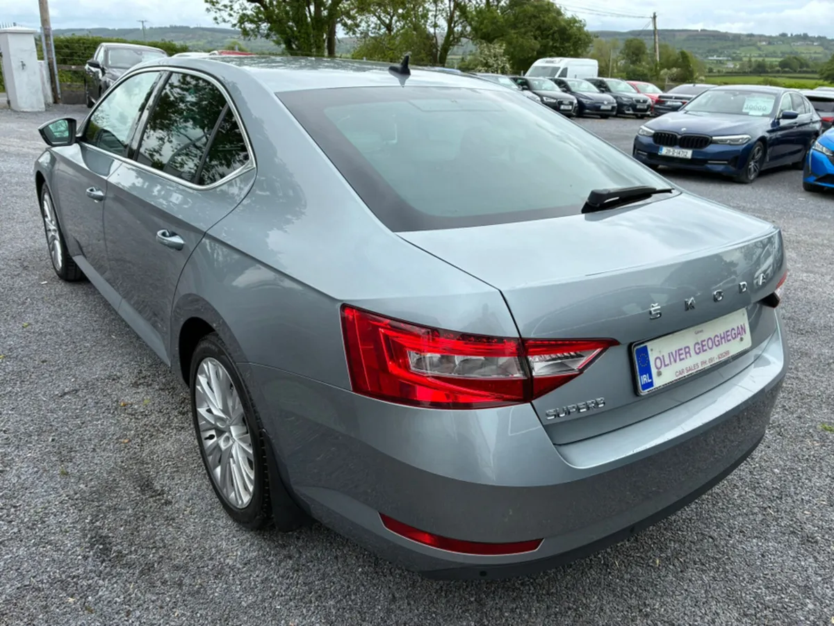 Skoda Superb STYLE 2.0 TDI 150 BHP - Image 3