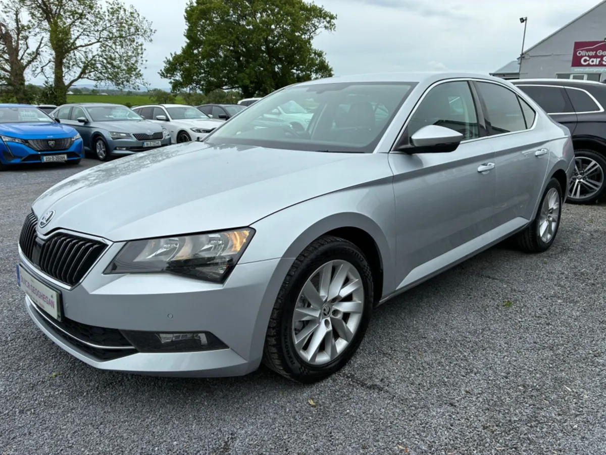Skoda Superb 1.6 TDI SE TECHNOLOGY - Image 4