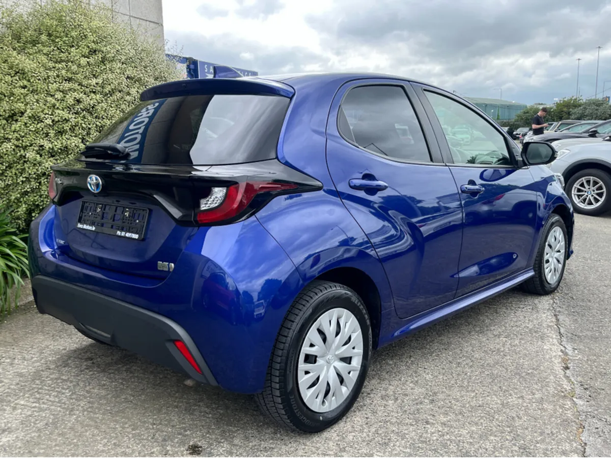 Toyota Yaris 4WD X HYBRID AUTOMATIC 1.5 PETROL //R - Image 4