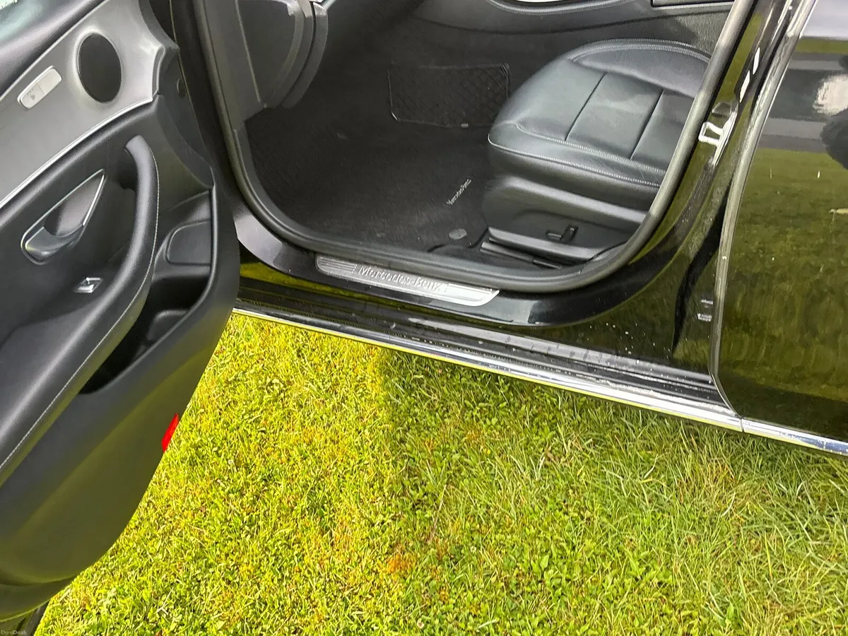 E220 - Image 4