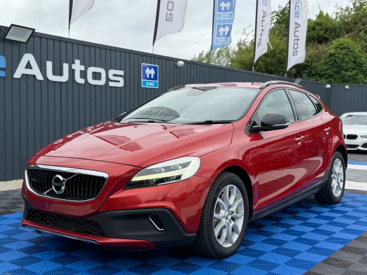 Volvo V40 CROSS COUNTRY - 2.0L DIESEL - AUTO - 12M - Image 2