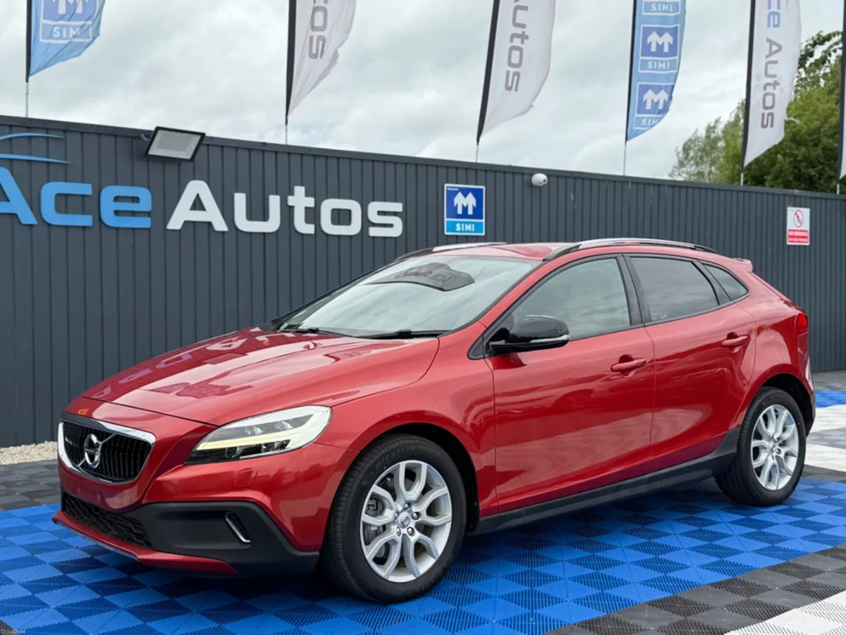Volvo V40 CROSS COUNTRY - 2.0L DIESEL - AUTO - 12M - Image 3