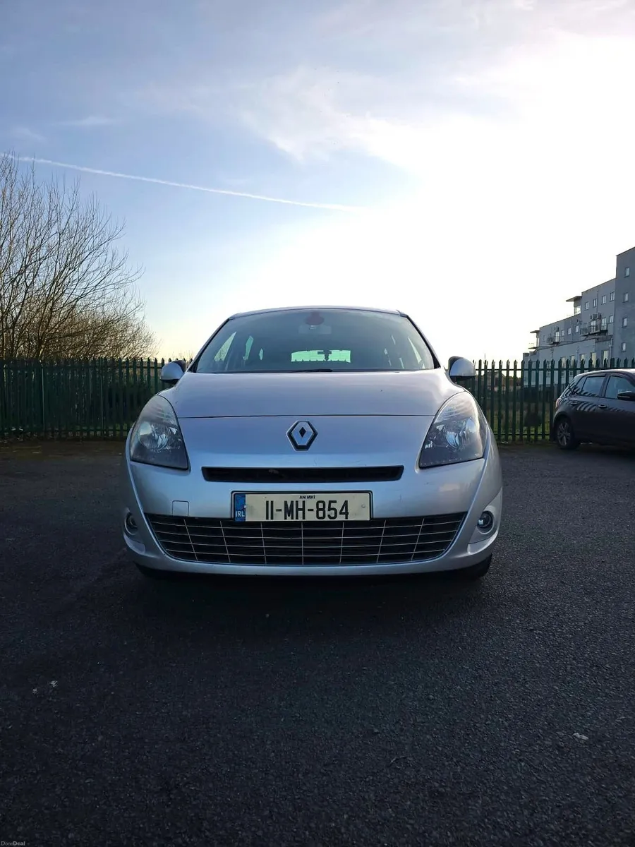 Renault Grand Scenic 2011 - Image 1
