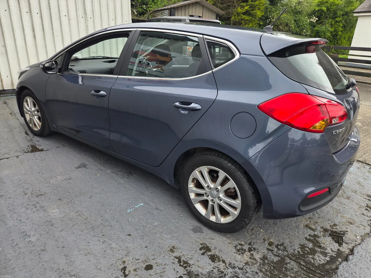 Kia Ceed 2015 - Image 4
