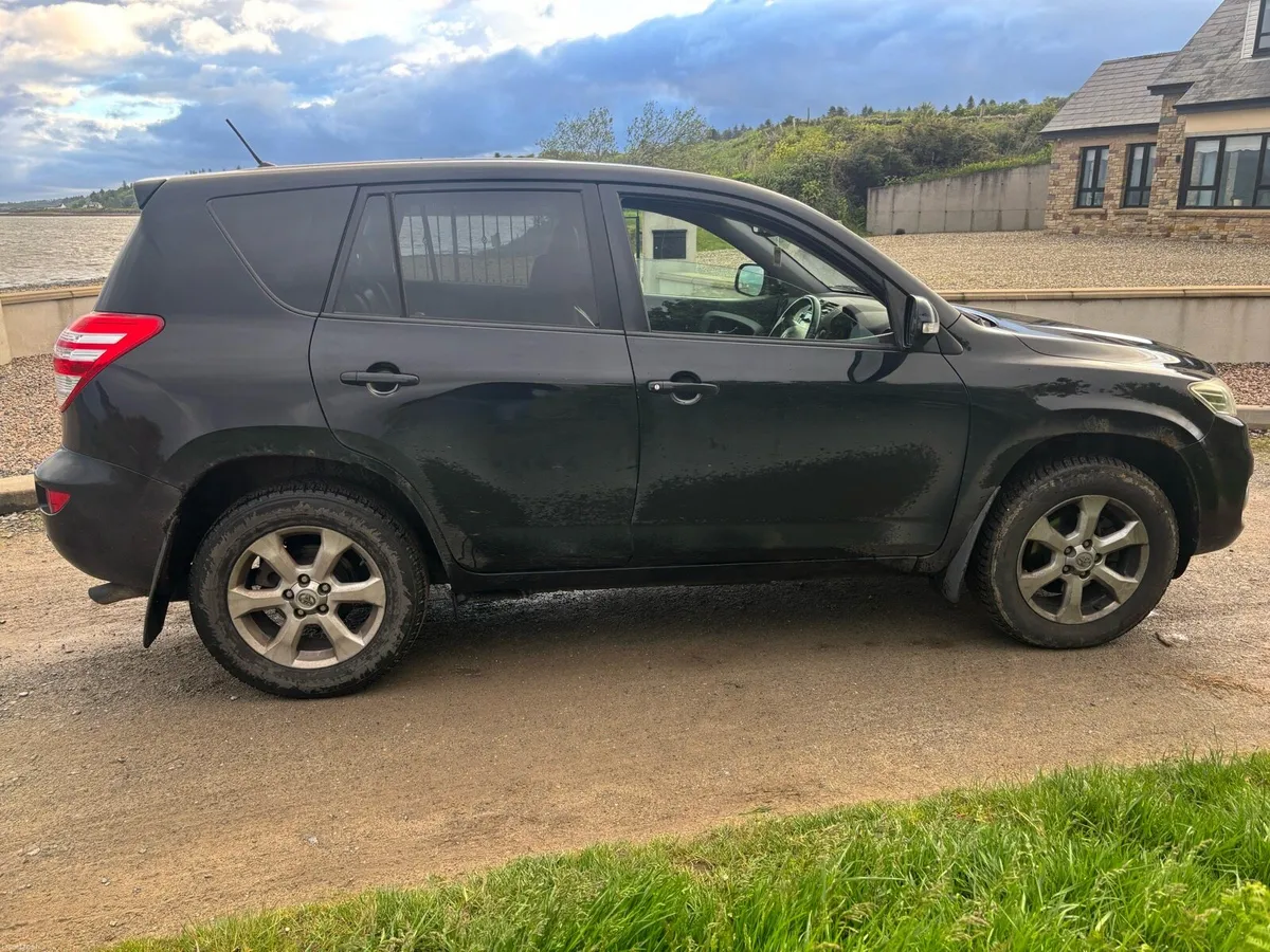 2012 Toyota RAV4 2.2 - Image 2
