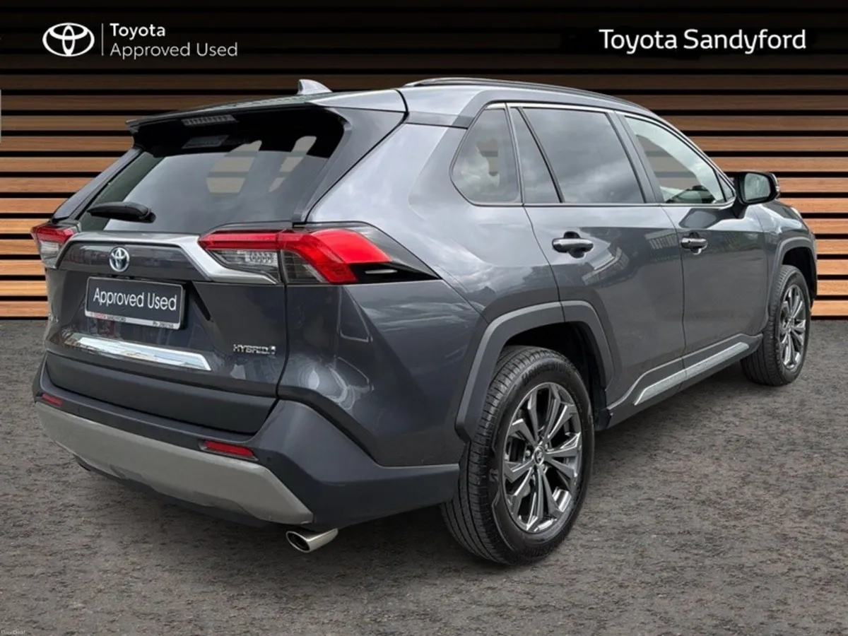 Toyota RAV4 HYBRID SOL // LEATHER HEATED SEATS // - Image 2