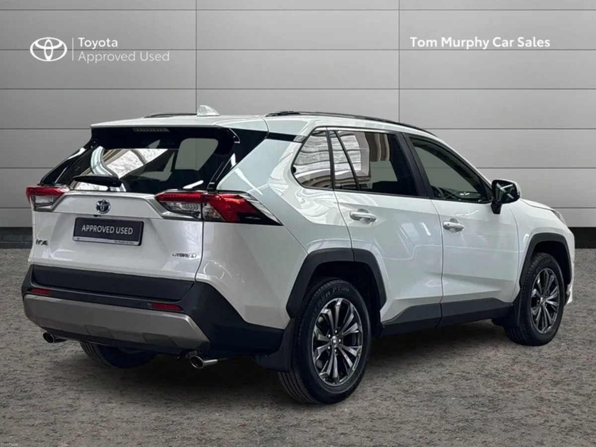 Toyota RAV4 PLATINUM HYBRID - TOP SPEC - LOW MILEA - Image 2