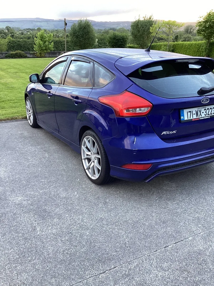 Car - Image 3