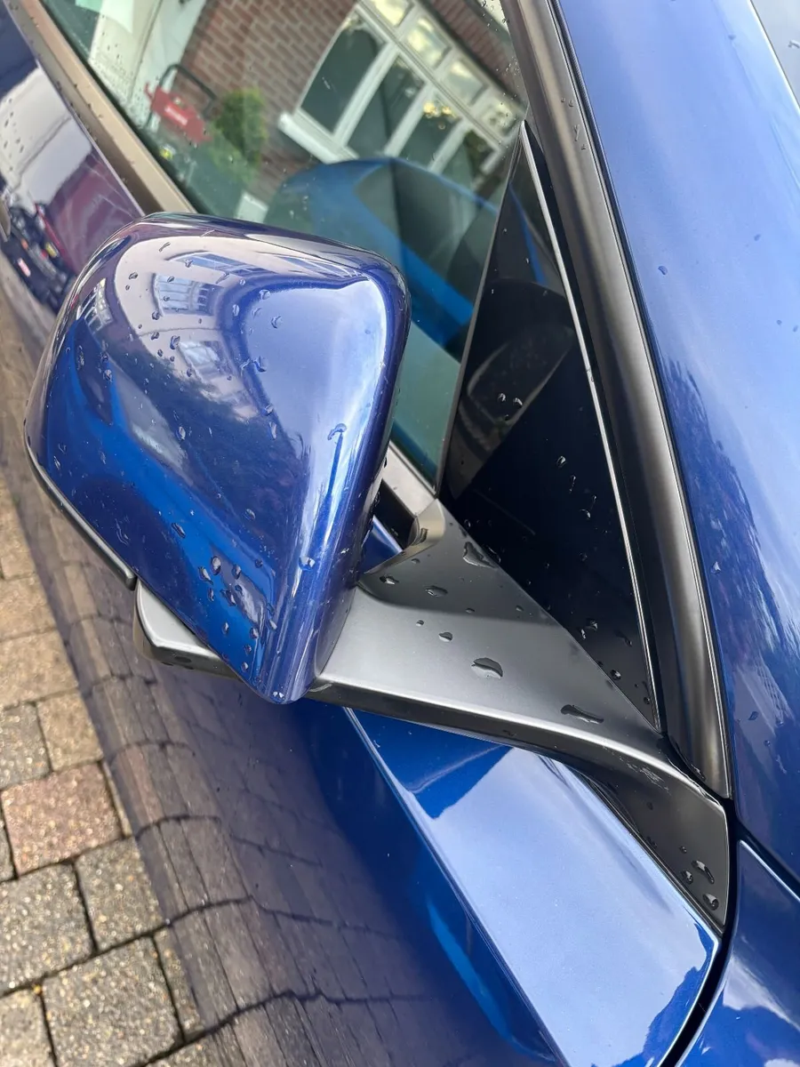 Tesla Model Y 2023 - Image 4