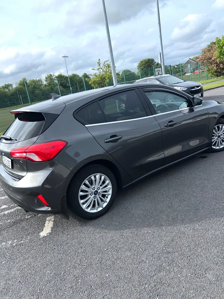 Ford Focus 2020 - Image 2