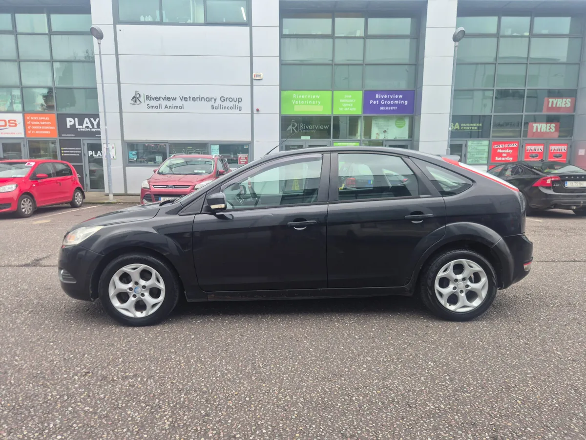 Ford Focus 2011 - Image 4