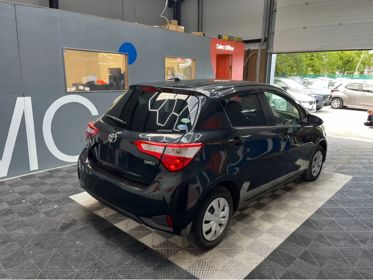 Toyota Vitz €8950 2017 TOYOTA VITZ JAWELA 1.0 AUTO - Image 2