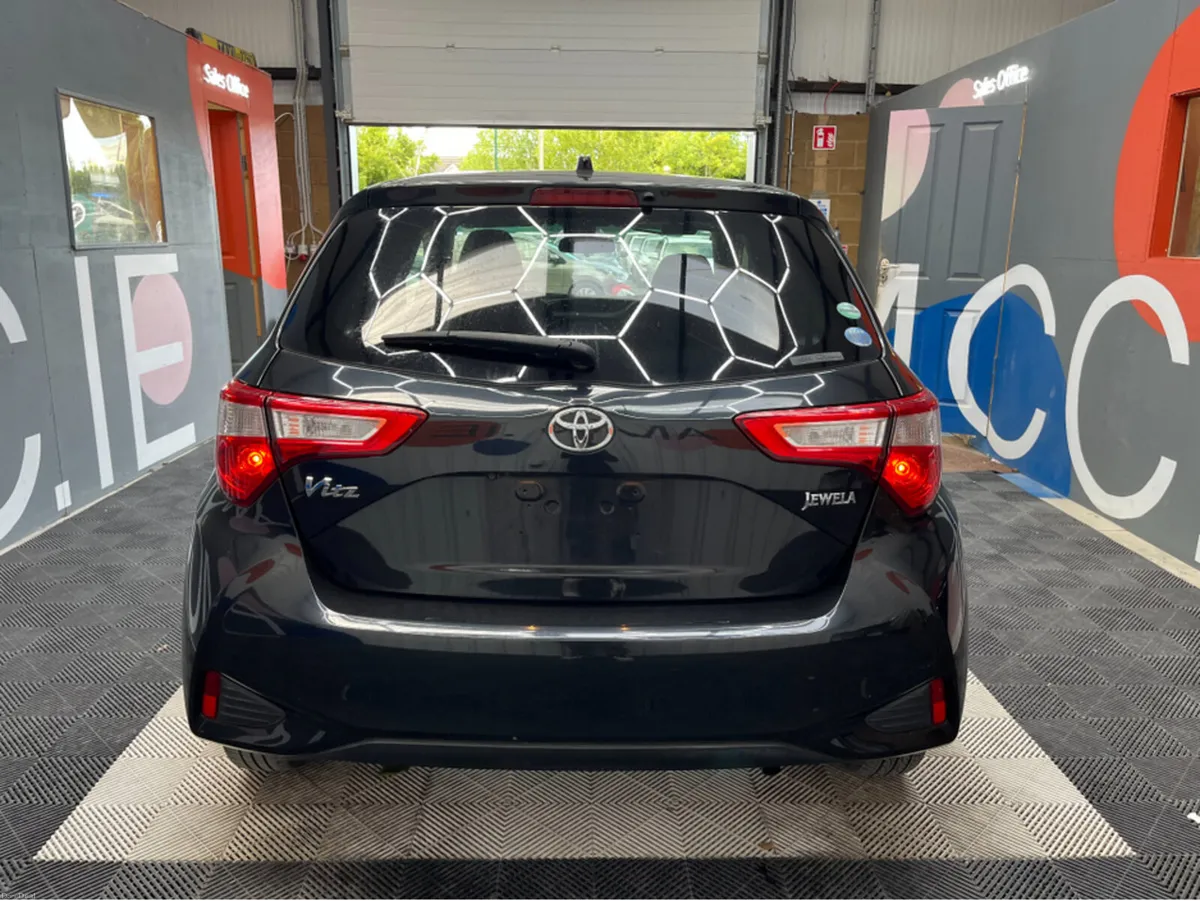 Toyota Vitz €8950 2017 TOYOTA VITZ JAWELA 1.0 AUTO - Image 3
