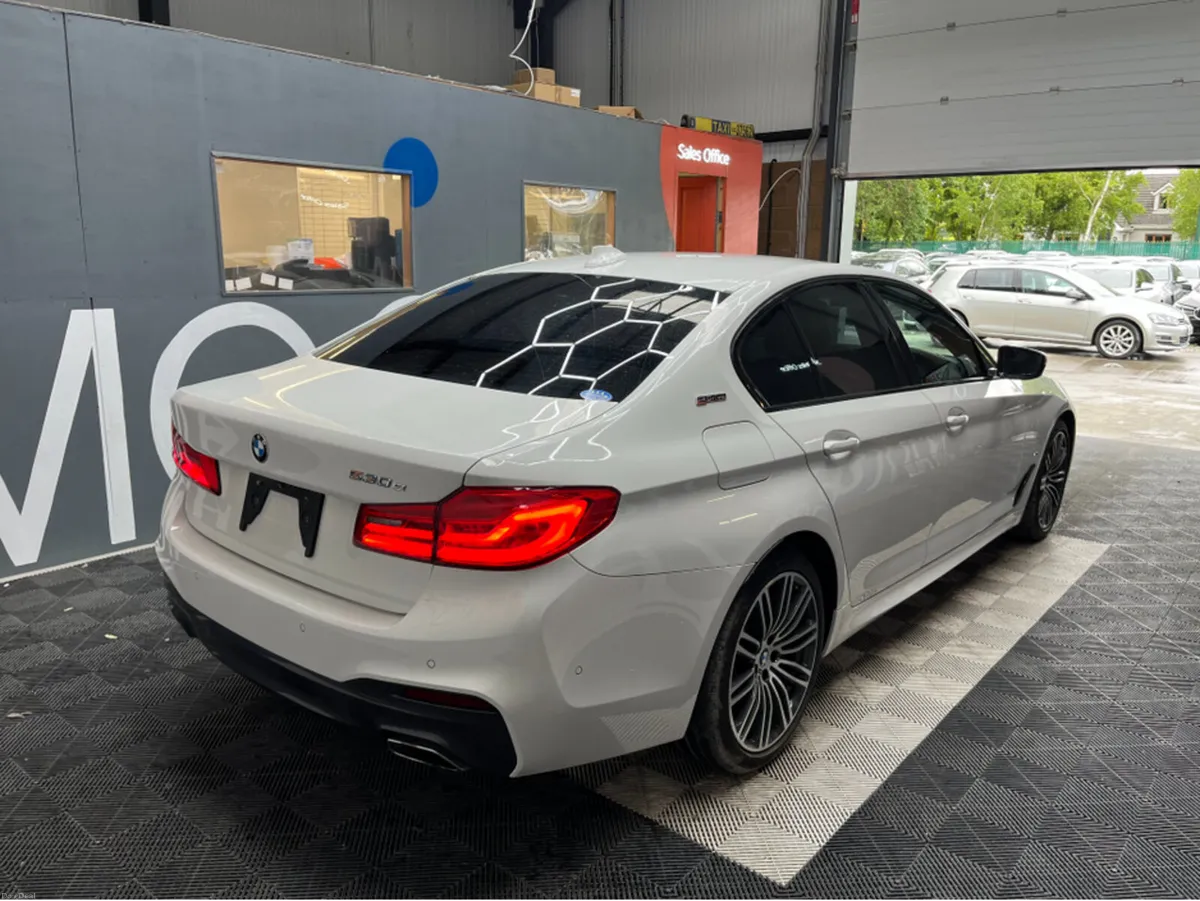 BMW 5-Series 2019 BMW 530E M-SPORT 2.0 AUTOMATIC / - Image 2