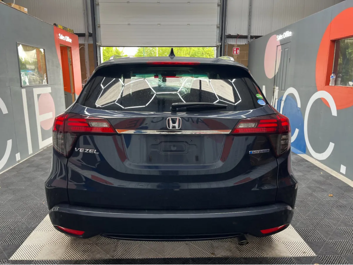 Honda Vezel €17950 2018 HONDA VEZEL 1.5 AUTOMATIC - Image 3