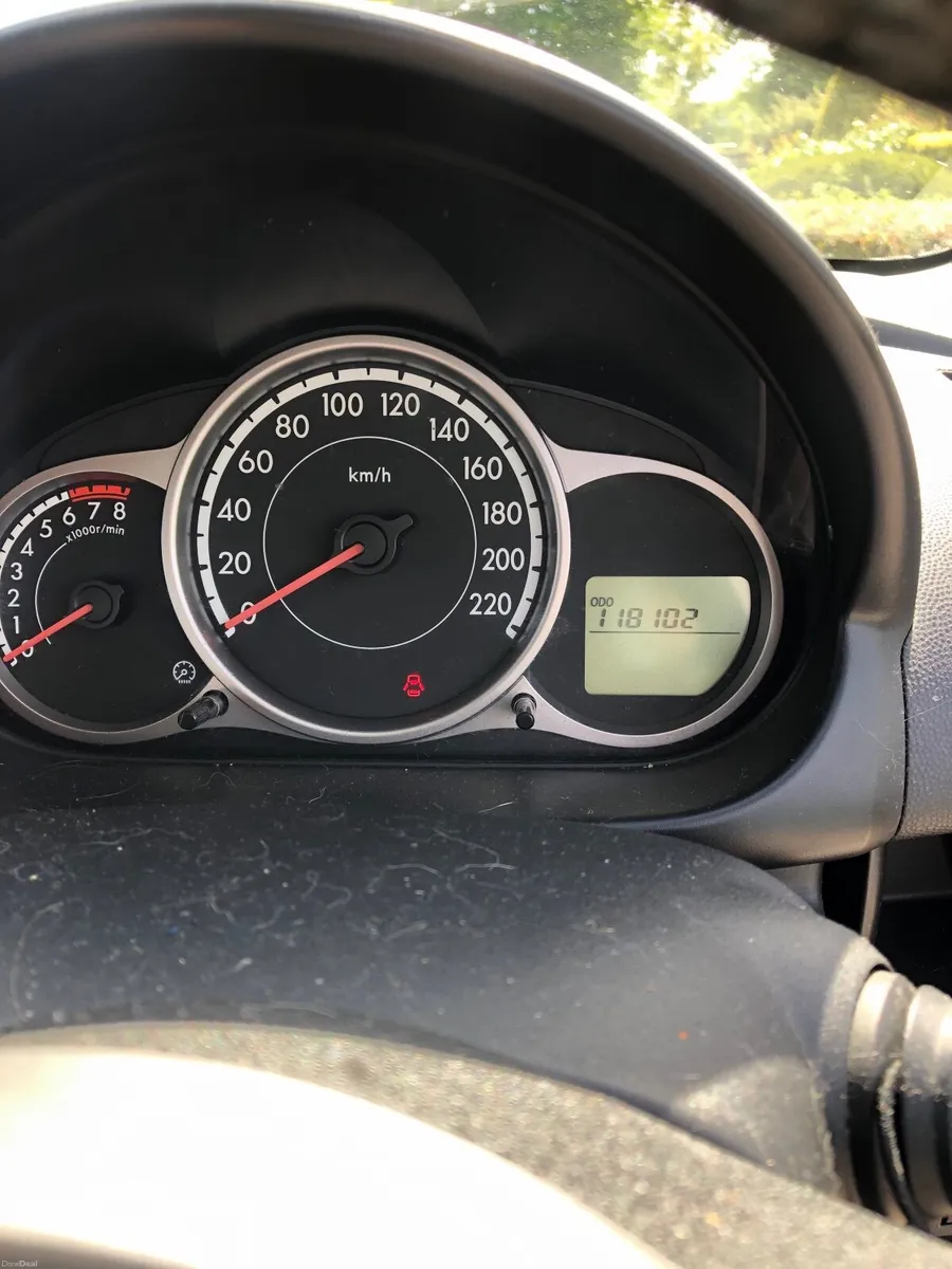 Mazda2 2012 - Image 2