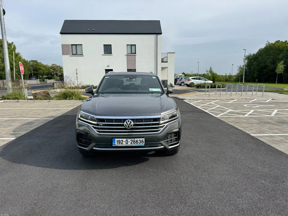 Volkswagen Touareg 3.0TDi V6 R-Line 4M N1 Crew Cab - Image 2