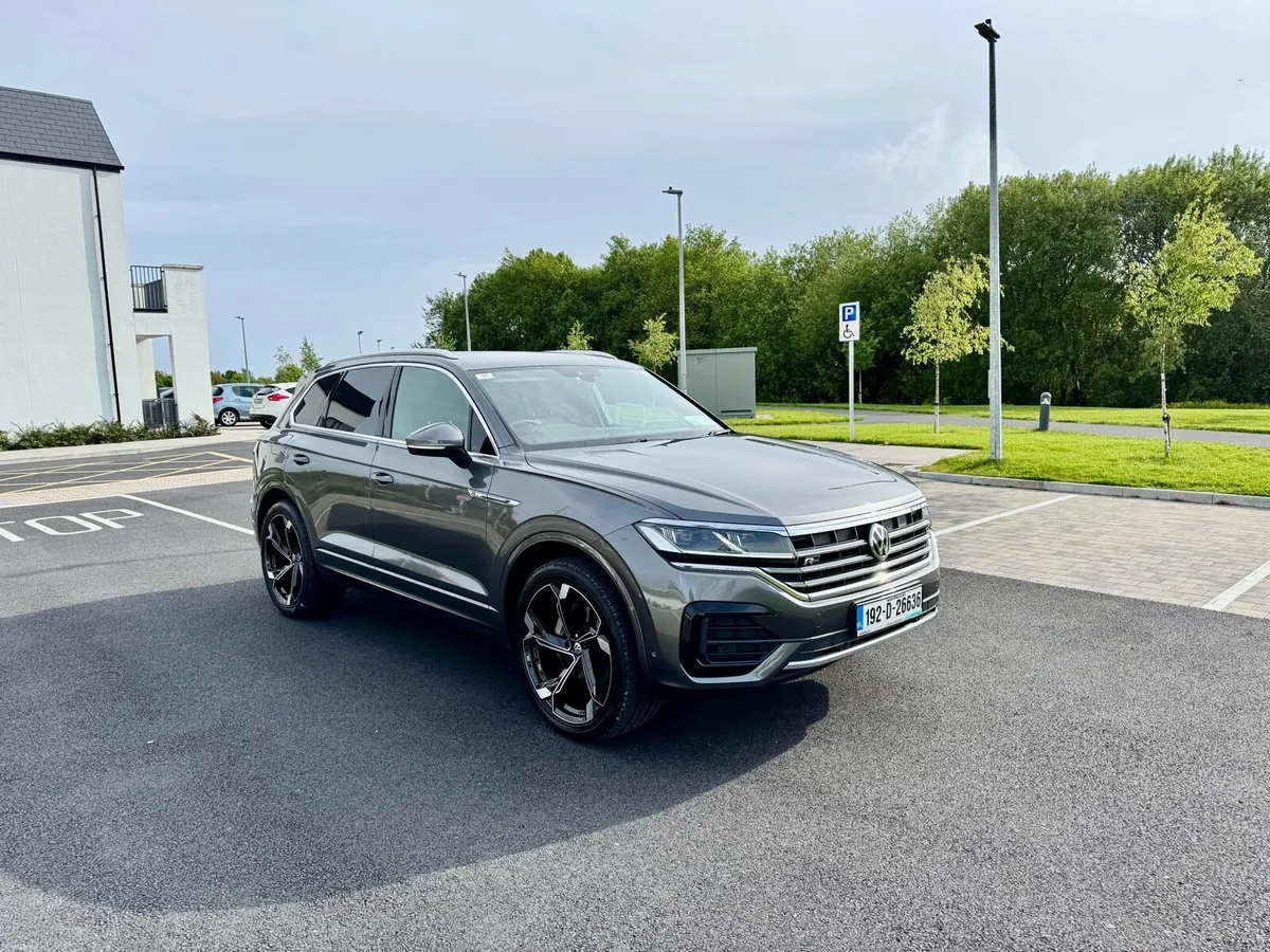 Volkswagen Touareg 3.0TDi V6 R-Line 4M N1 Crew Cab - Image 3