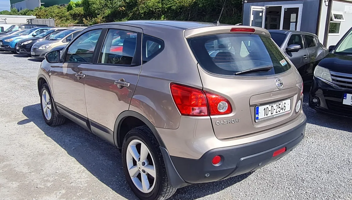 Nissan Qashqai 2010 - Image 4