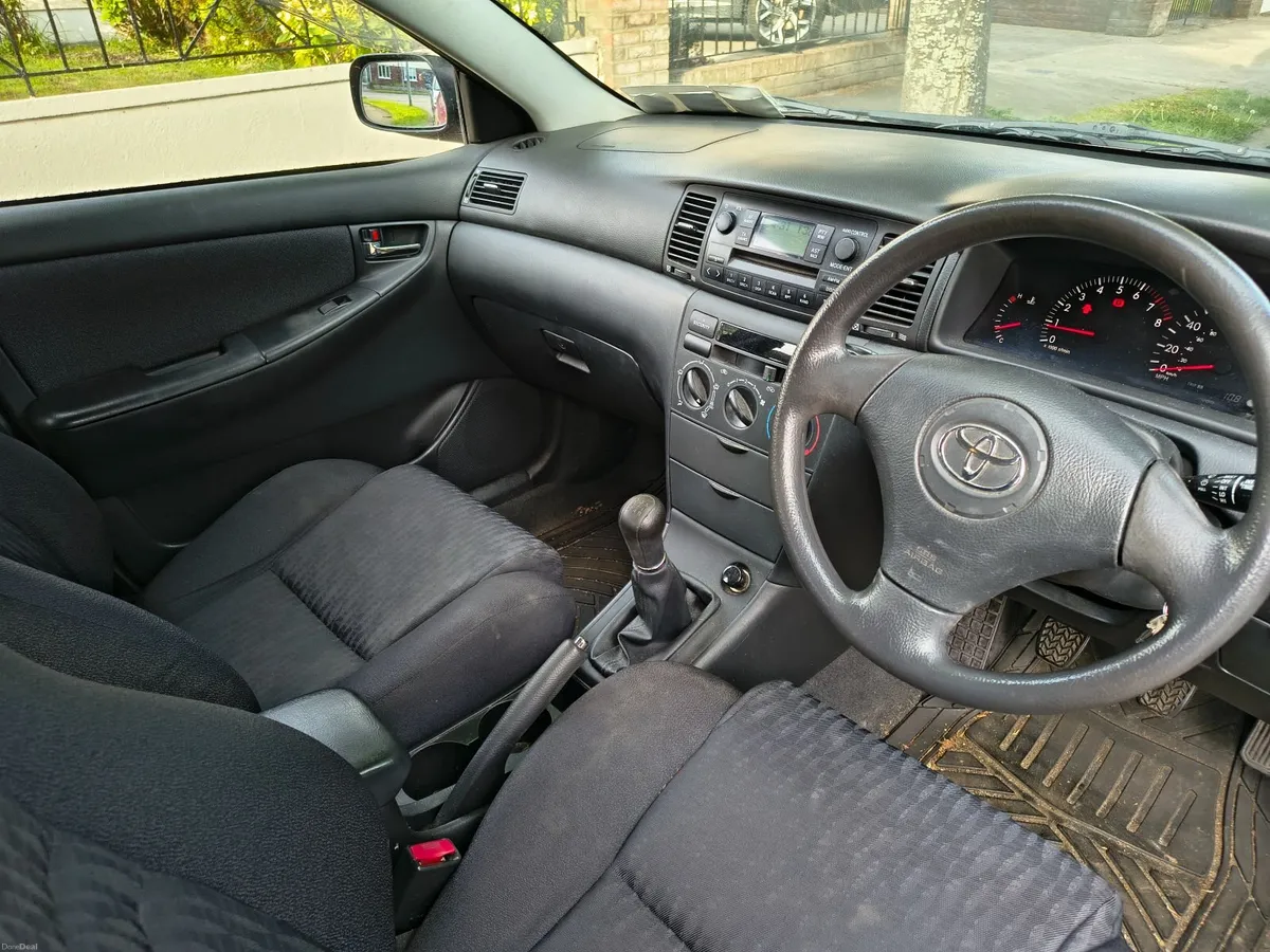 Toyota Corolla 2004 - Image 3