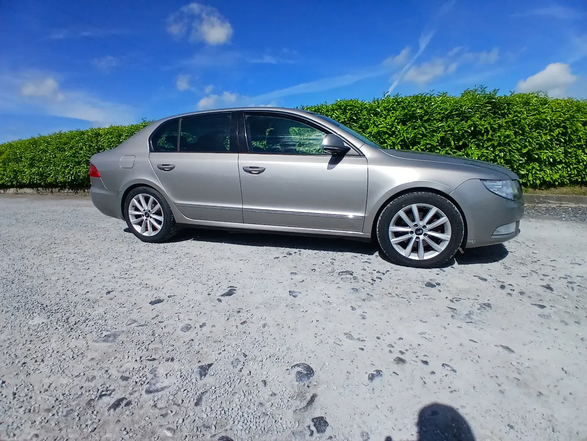 Skoda Superb 2011 nct 02.27 - Image 2