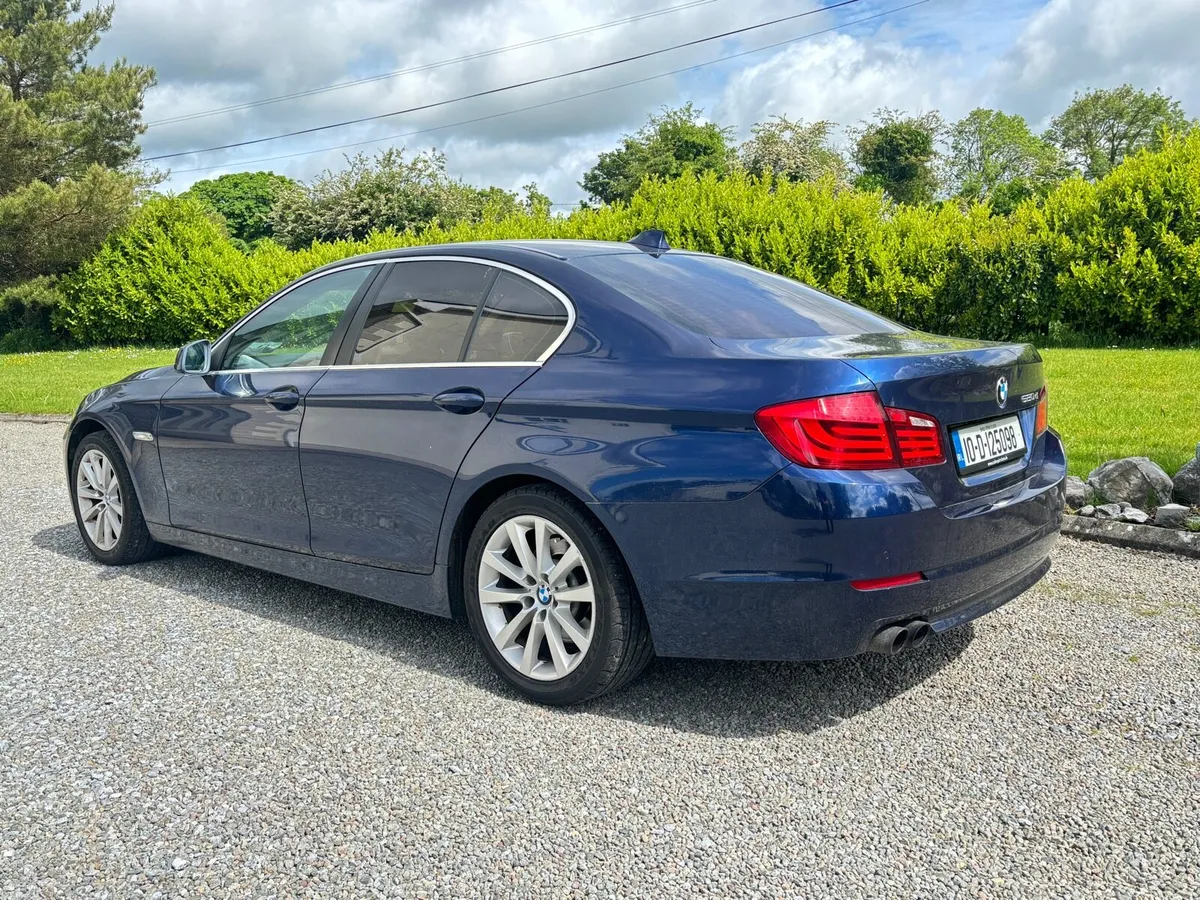 2010 BMW f10 520d manual - Image 3