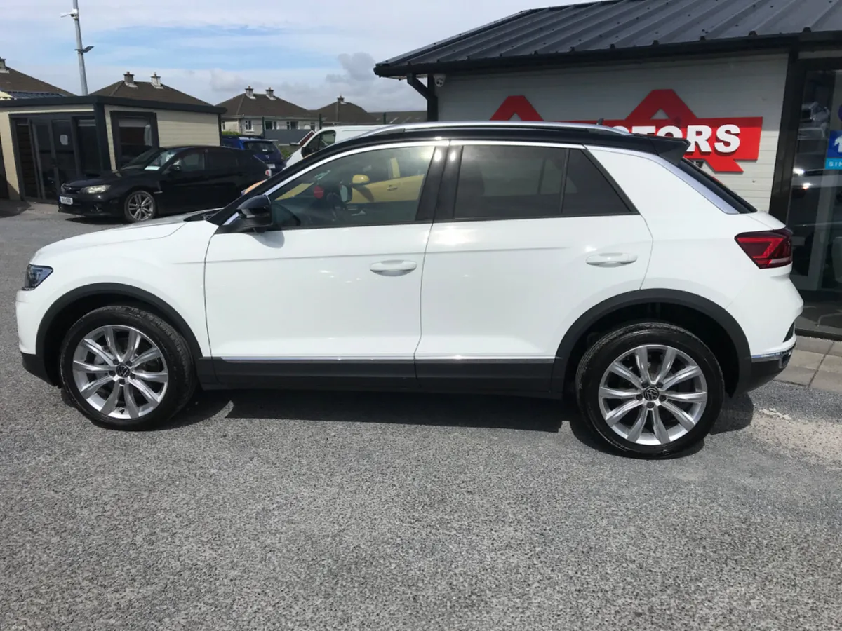 2022 Volkswagen T-Roc Diesel Automatic - Image 2
